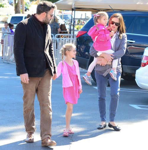 ben affleck family brentwood farmer's market