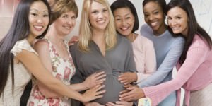 woman pregnant friends