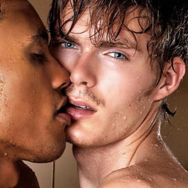 men kissing