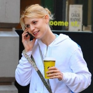 Claire Danes walks her Schnoodle, Weegee to a coffee shop in Soho, NYC