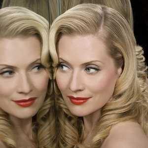 woman mirror 2